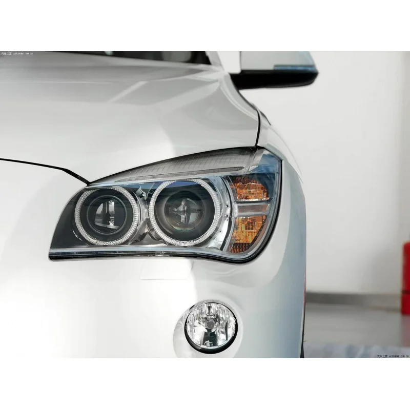 

Подходит для фар BMW X1 E84 2010-2015 годов выпуска, модифицированные светодиодные дневные ходовые огни в стиле стрелки, белые и желтые, регулируемые.