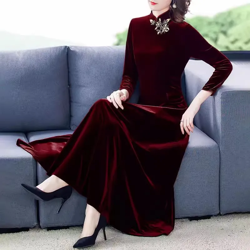 4XL High End Golden Velvet Cheongsam Dress Women New Spring Autumn Long Elegant Velour Dress Middle-aged Mother Party Vestidos