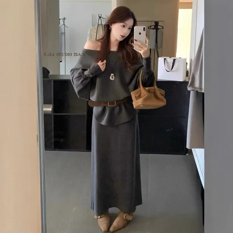 

2025 Early Autumn Outfit: A Complete Belted Set with A High-End Feel and Stunning Look