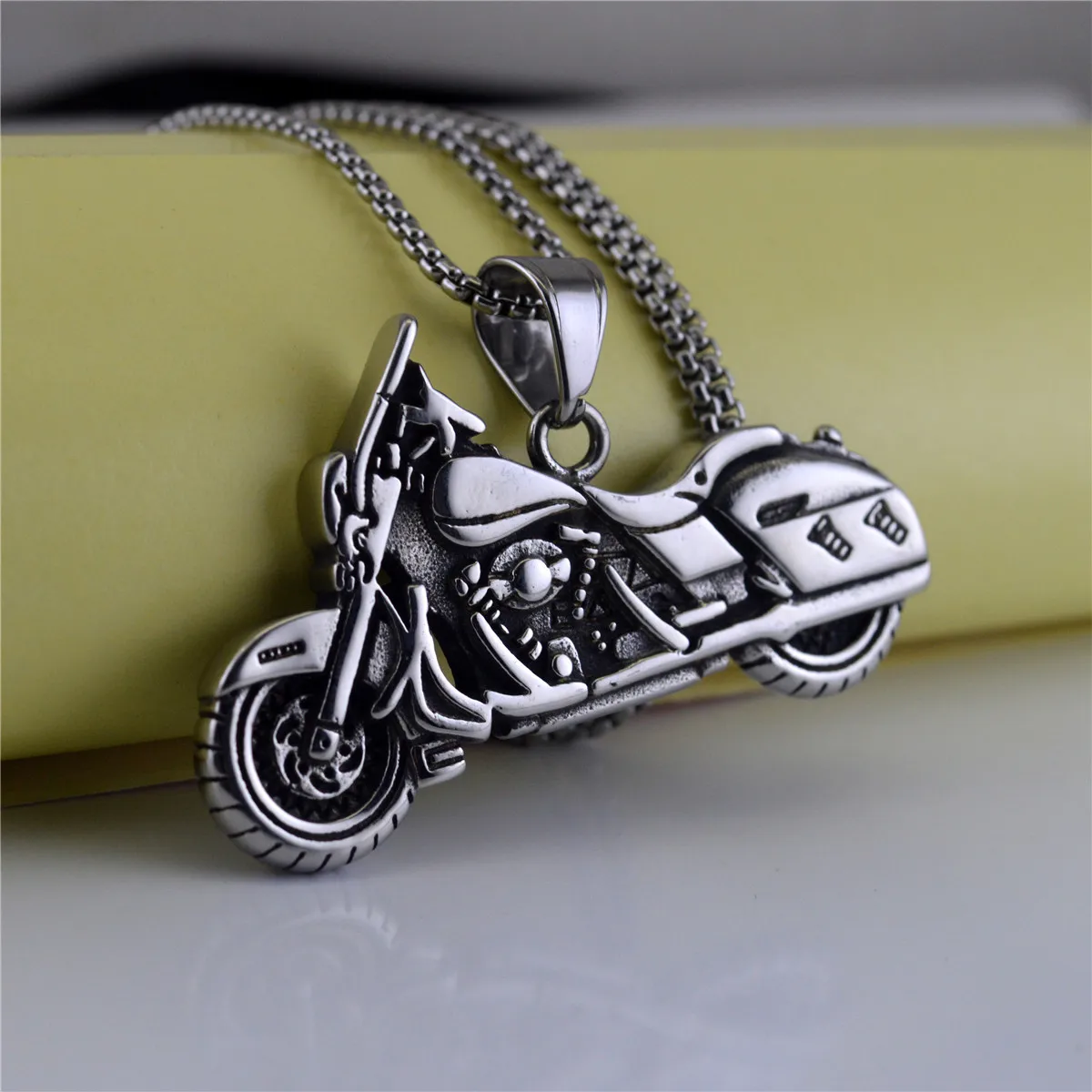 Domineering Fashion Hip-hop Motorcycle Pendant Necklace Men\'s Cycling Rock Trend Jewelry