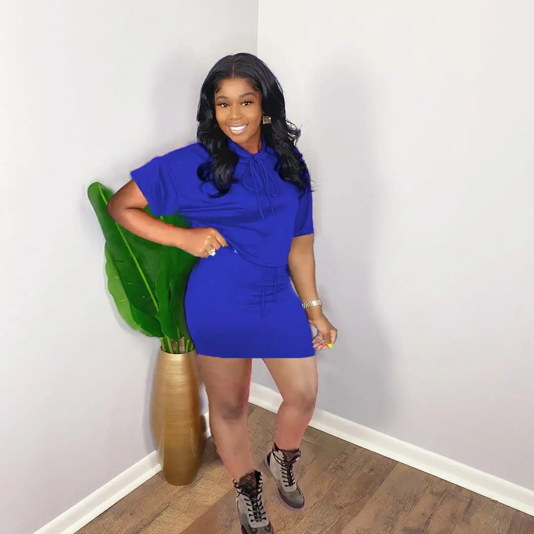 سويت شيرت نسائي بقلنسوة مطبوع عليه حروف، تنورة طويلة، طقم فايون رياضي، قطعة تي شيرت لموسم الربيع للبالغين، لون نقي