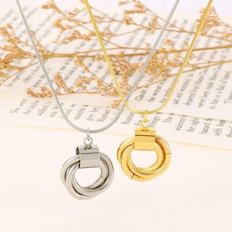 

Simple Stainless Steel Necklace for Women Gold Silver Color Twist Round Pendant Snake Chain Collar Choker French Jewerly Gifts