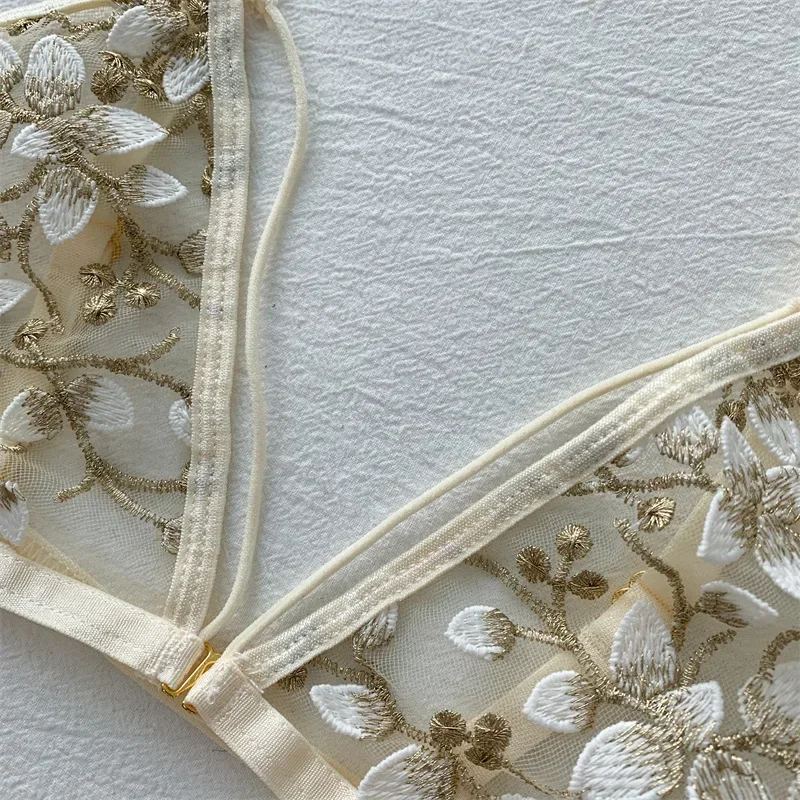 أطقم حمالات صدر دانتيل جديدة للسيدات ملابس داخلية بدون خياطة سترة بدون ظهر ملابس داخلية مثيرة براليت حمالة صدر رفيعة للغاية ومجموعات موجزة شحن مباشر من الشركة المصنعة للسيدات