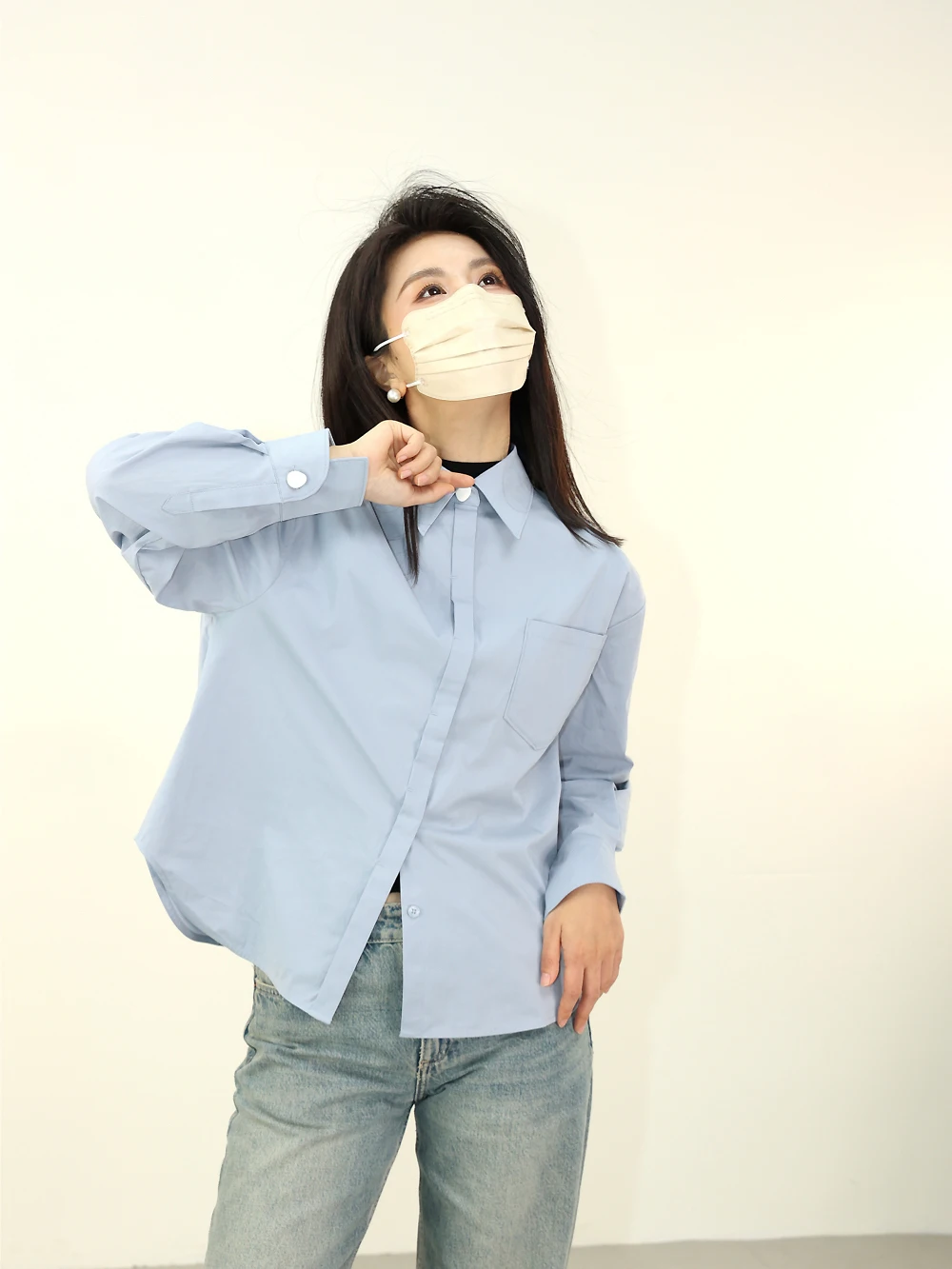 

Женская рубашка свободного кроя из чистого хлопка с асимметричным дизайном, длинными рукавами, белыми пуговицами, повседневная, удобная, дышащая, цветная