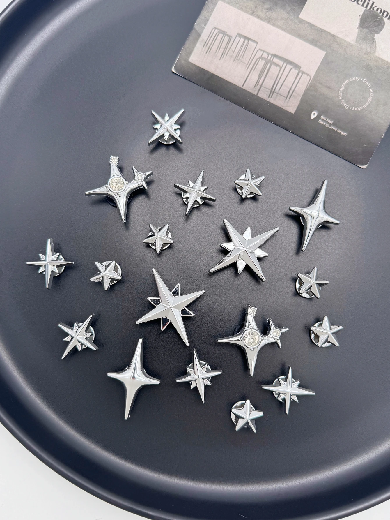18 Silver Star shoe Accessories DIY Fashion Decorations - Fun and Multi-Functional Personalized Footwear Methods