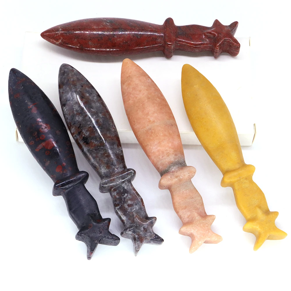 12cm Natural Stone Carved Sword Charms Healing Crystal Knife Gothic Halloween Gift Quartz Gemstone Dagge Crafts Home Decoration