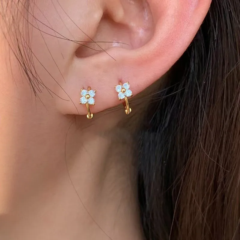 Four Leaf Clover Ear Buckle Earrings For Women, Tiny Luxury Elegant Lady Style Clover Stud Earrings Daily Wear Fashion Ear Jewel