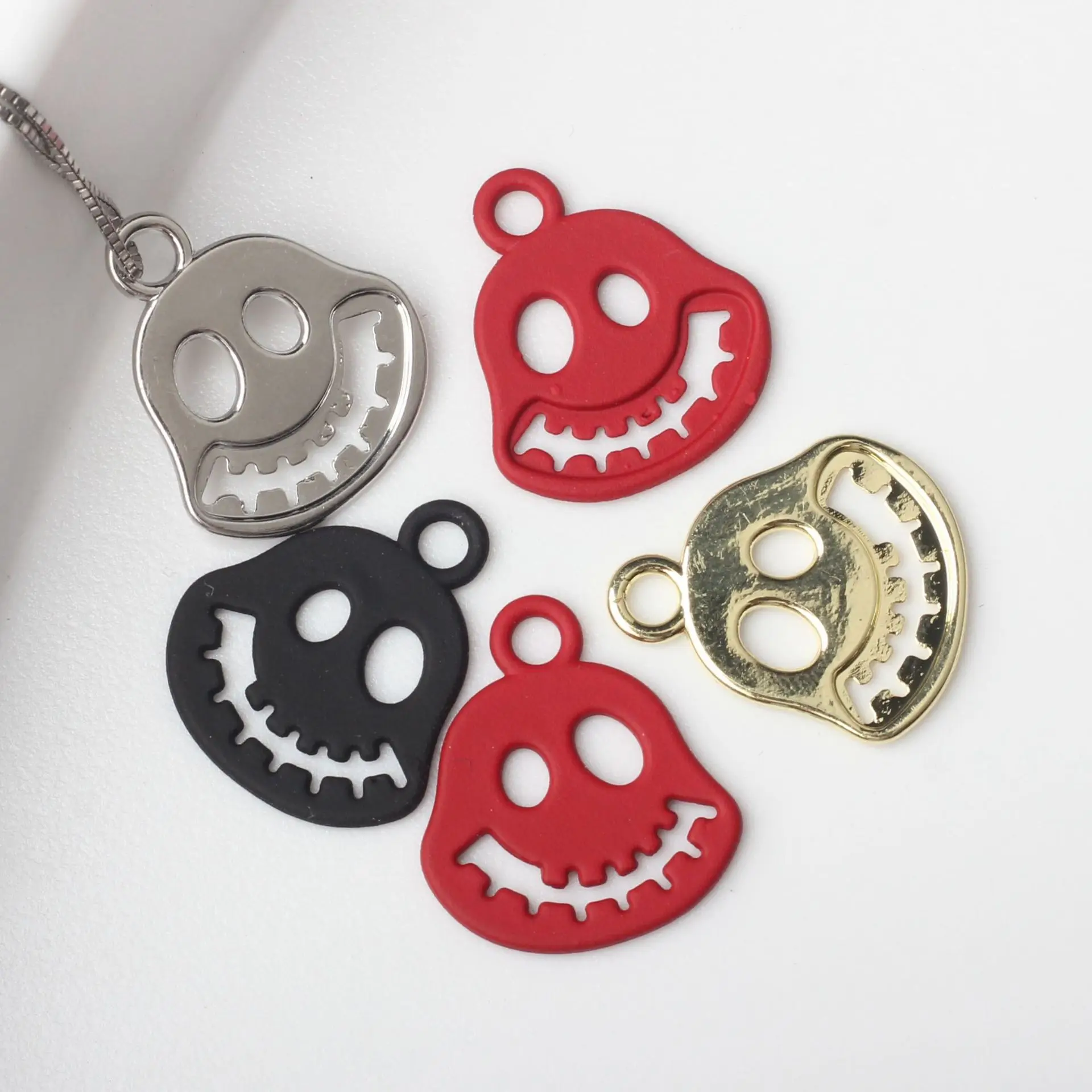 10 Pieces/Bag Simplicity Alloy Halloween Funny Smiling Face Small Pendant DIY Bracelet Necklace Jewelry Accessories