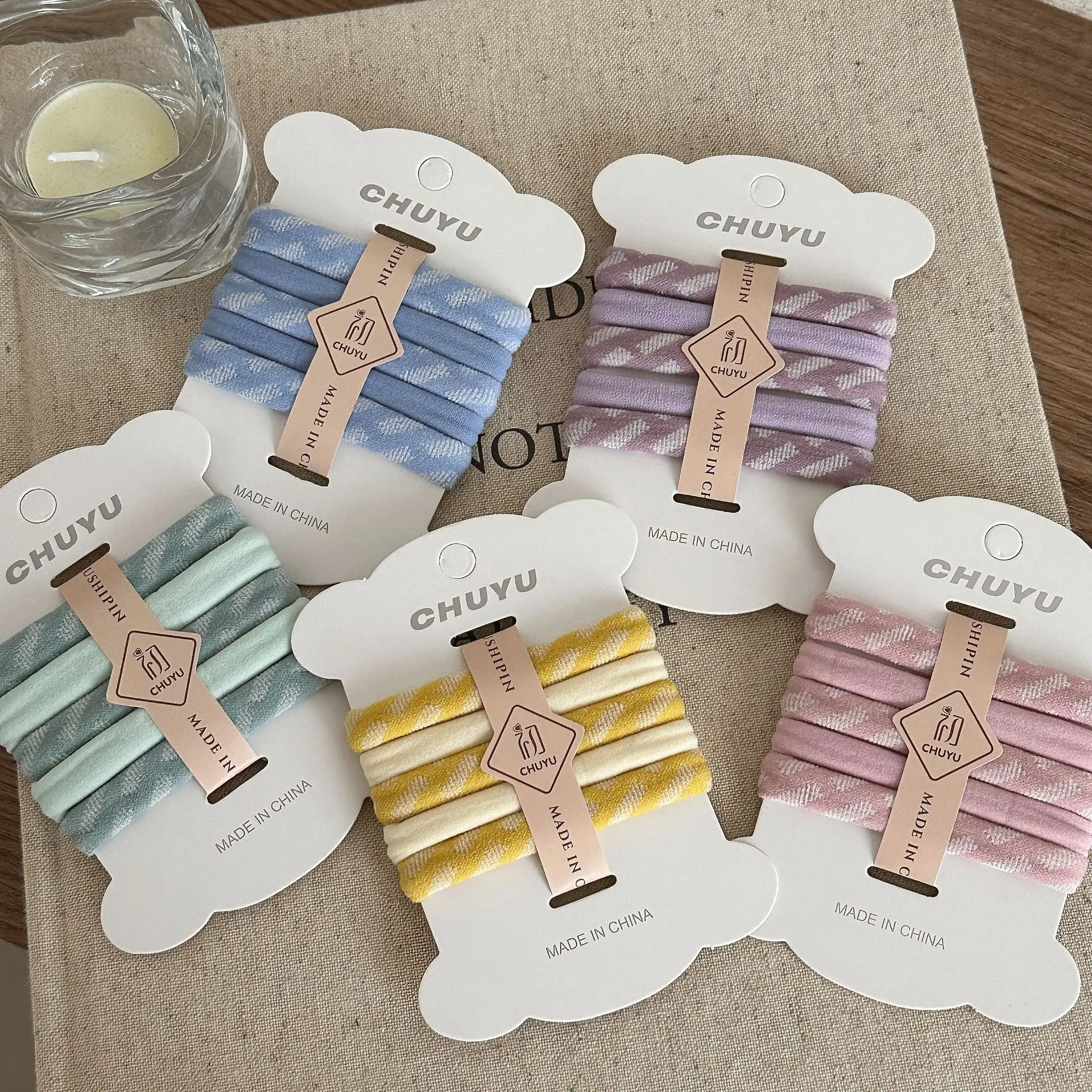 

Жаккардовые резинки для волос, набор из 5 шт., резинки для волос премиум-класса с петлей для полотенец, высокая эластичность, нежная, не повреждает для женщин, разноцветные