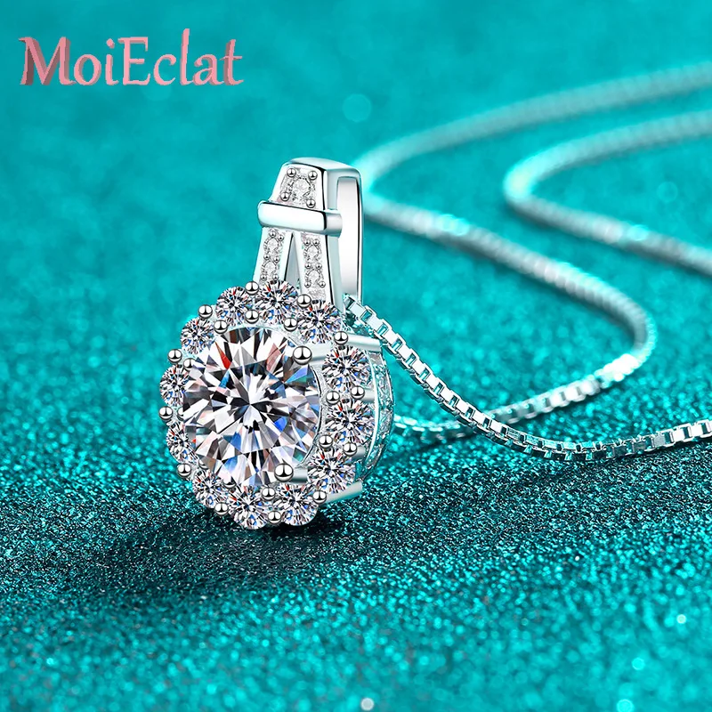 

Trendy Exquisite Women's Platinum Pt950 Box Chain Necklace with Sunflower 3 Carat Moissanite Pendant High-quality Jewelry Gifts