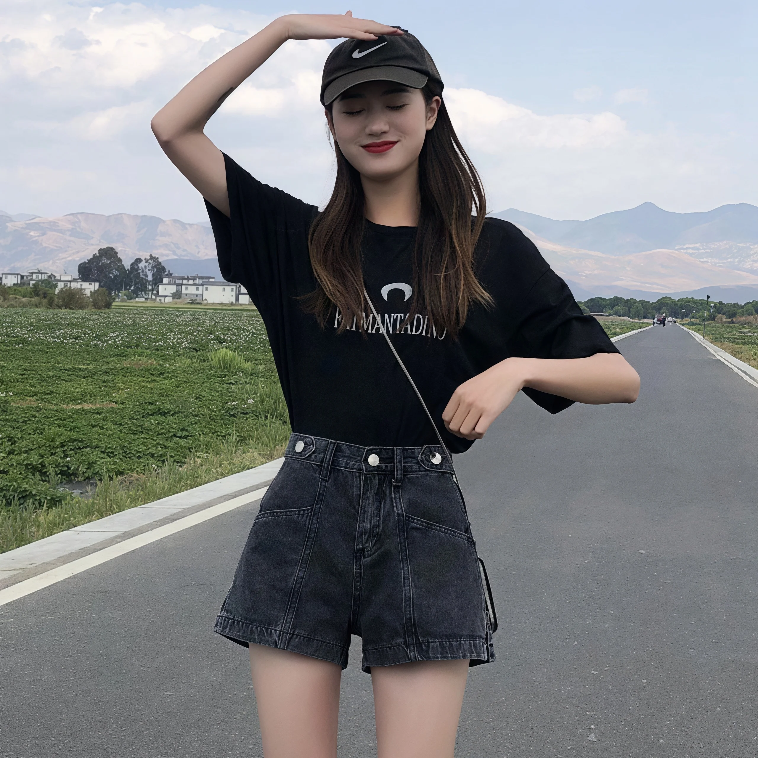 Damen High-Waist Denim-Shorts Sommer Seitenreißverschluss Split-Buchstabendruck A-Linien-Shorts Lose Lässige Anti-Scheuer-Hot-Pants Streetwear – Detail 4