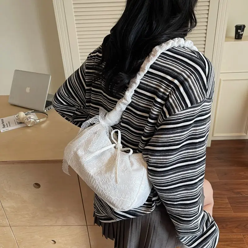 

Cute lace floral bag versatile shoulder pouch commuter underarm bag Women's daily commuting bag Girl's Travel Shoulder Handbags