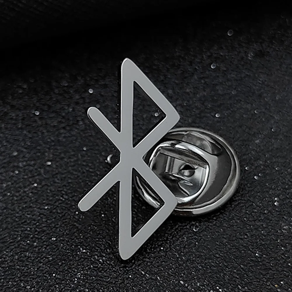 2024 Creative Bluetooth Headset Logo Pattern Women's Brooches Lapel Pins Stainless Steel Personalized Hip-Hop Rock Style Jewelry