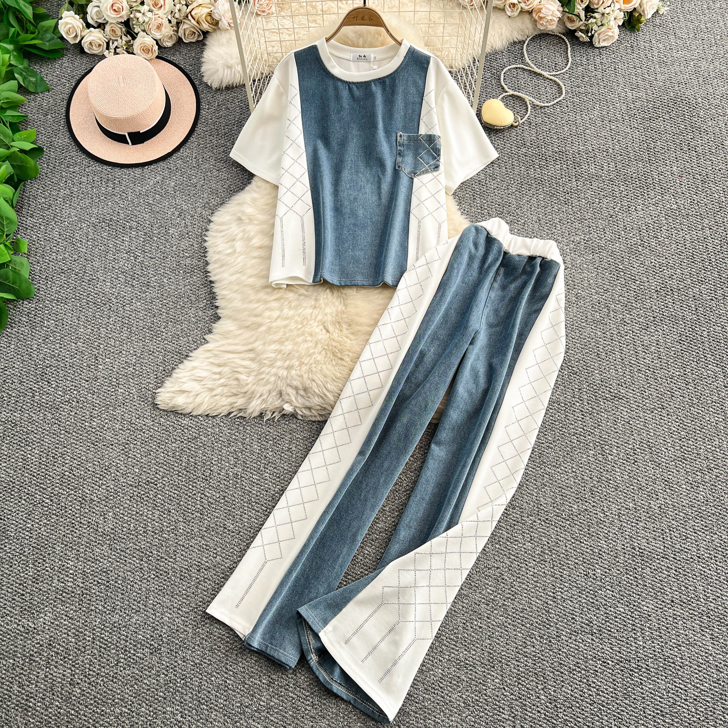 

Casual Loose Skinny Denim Pants Sets For Women Splicing Hot Drill Round Neck Short-sleeved Shirt + Wide-leg Pants Two-piece Set