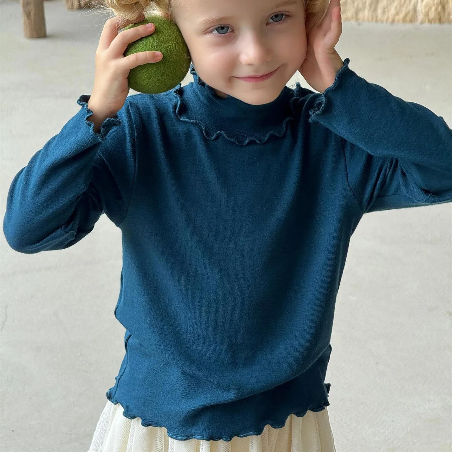 

Girls' Blouse 2025 Autumn New Children's Clothing Korean Style Girl Baby Fashion Solid Color Agilla Edge Bottom Undress Casual