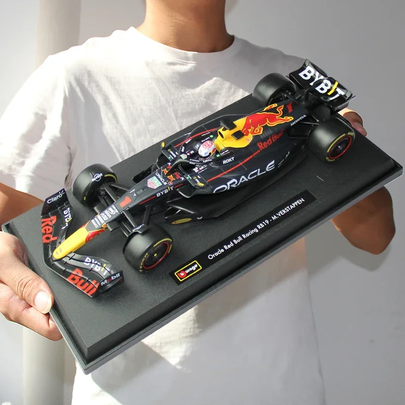 Bburago-Fórmula 1 Modelo de carro de corrida, 1:18, 2023, F1 Red Bull, RB19, #1 Max Verstappen, Sergio Perez, Liga Diecast Veículos, Presente brinquedo