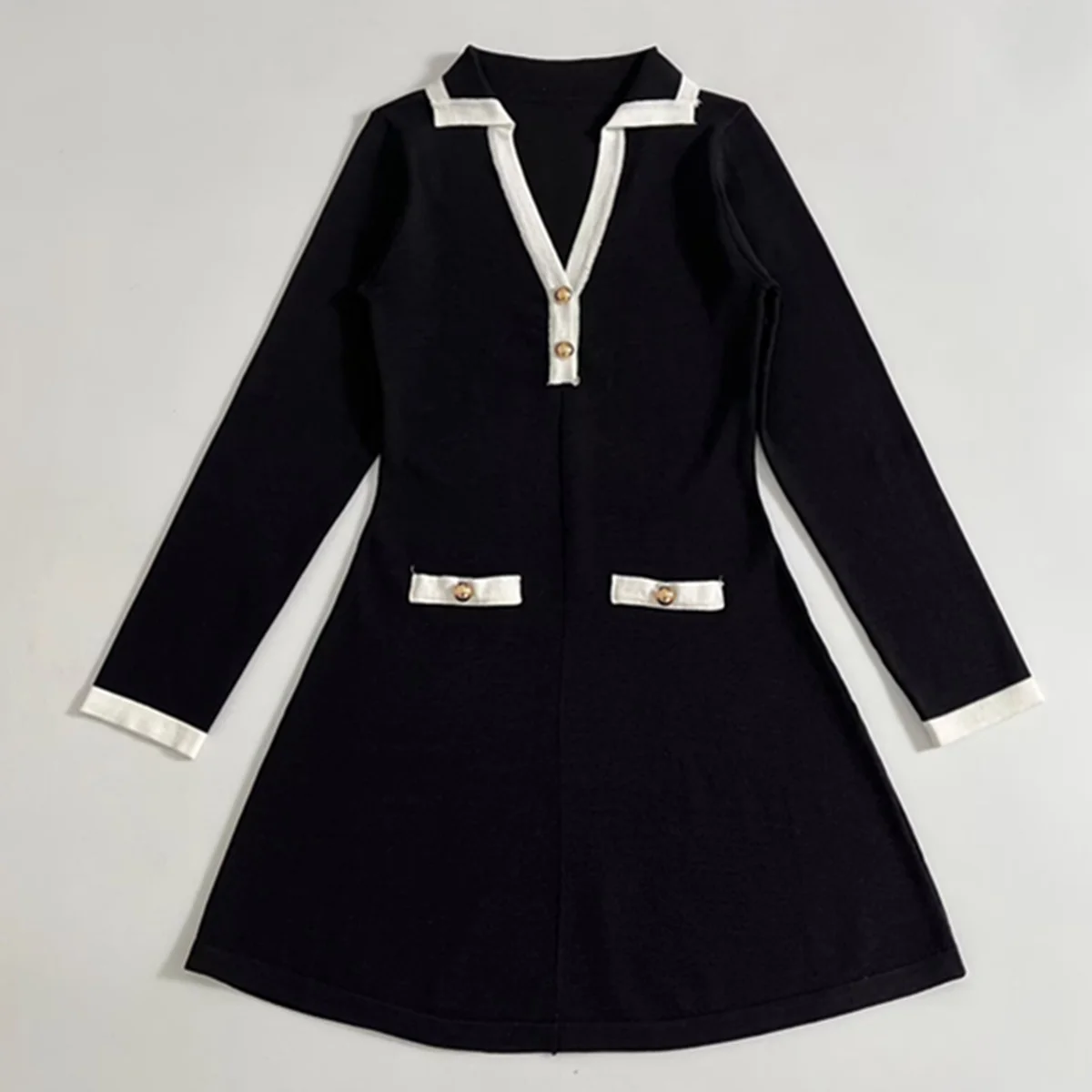 

Maxdutti French Fashion Ladies Elegant Party Dresses Vestidos Minimalist V-neck Elegant Knitted Dress Color Blocked Mini Dress W