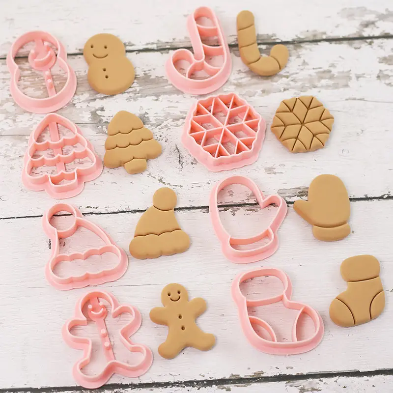 8 Pcs/set Cookie Cutters Plastic 3D Christmas Cartoon Pressable Biscuit Mold Cookie Stamp Kitchen Baking Pastry Bakeware