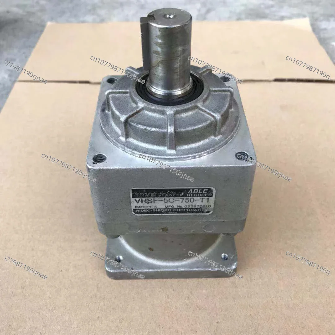 

Reducer VRSF-5C-750-T1 Motor Reducer 1:5 Speed Ratio Original Disassembly Machine