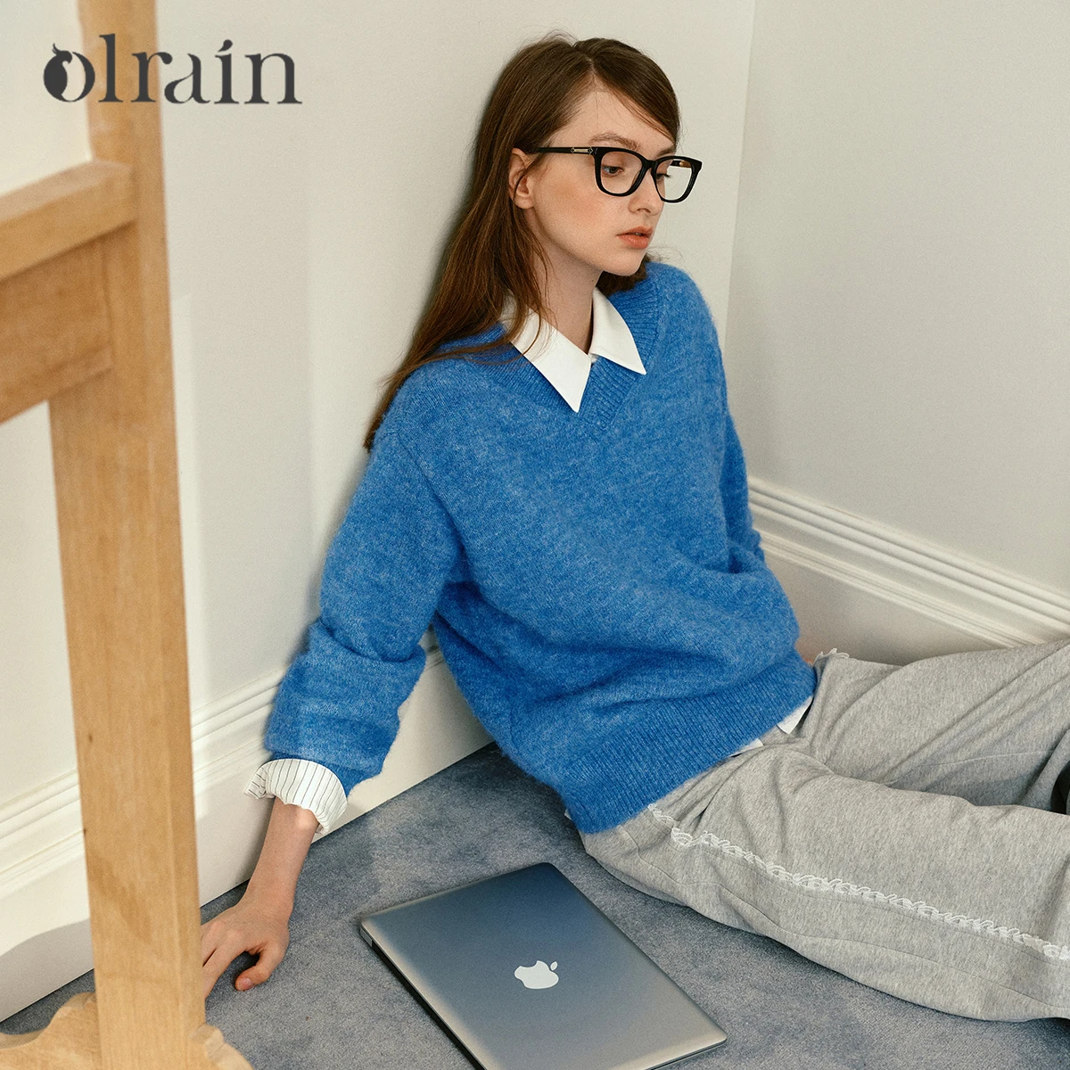 

Женский шерстяной свитер OLrain с V-образным вырезом, свободный крой, осень 2026, новинка, повседневный, для офиса, с длинным рукавом, O57QM000631