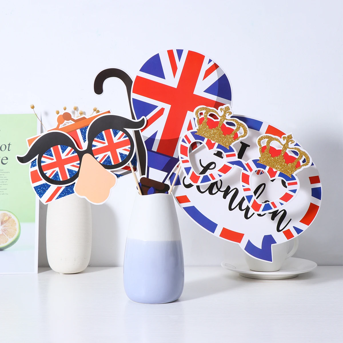 

20pcs UK Flag Photo Booth Props Shimmering National Day Party Supplies British Celebration Accessories Decorations