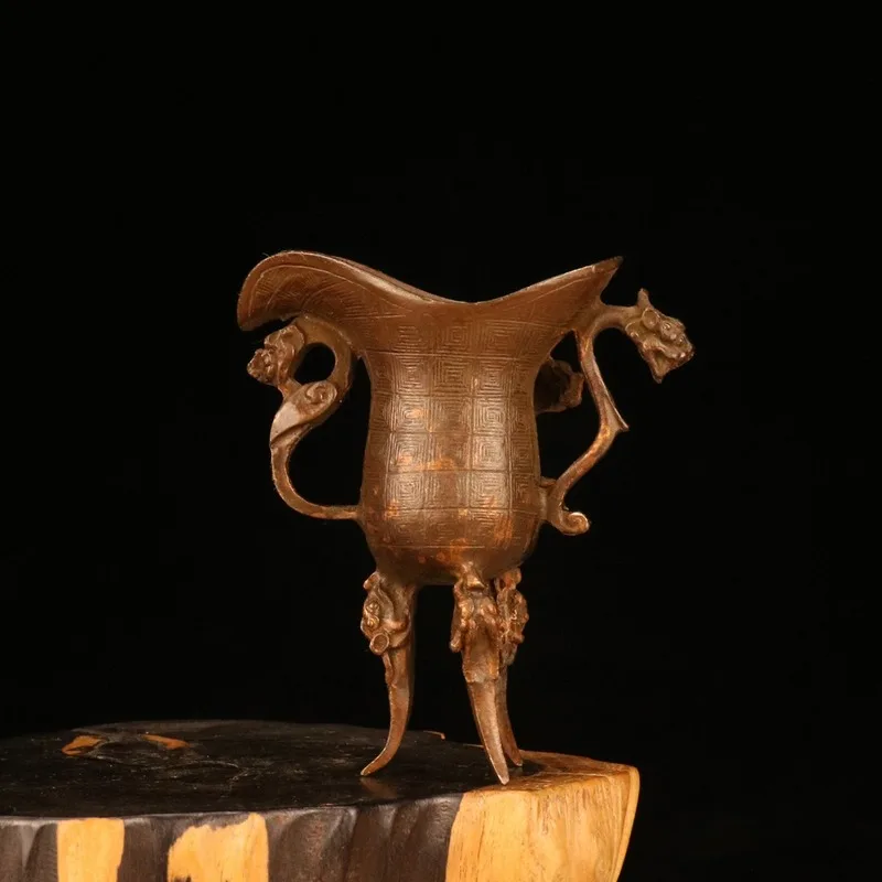 Antique gilt-bronze three-legged dragon-shaped wine vessel, large horn-shaped cup, ancient wine cup, water cup, home decor, tea