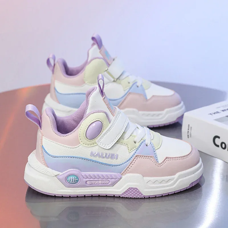 รองเท้าสําหรับชายหญิงเด็กออกแบบสีขาวลื่น Casual Hook แฟชั่นรองเท้าผ้าใบเด็ก Breathable Trainers เด็กวัยหัดเดินรองเท้ากลางแจ้ง