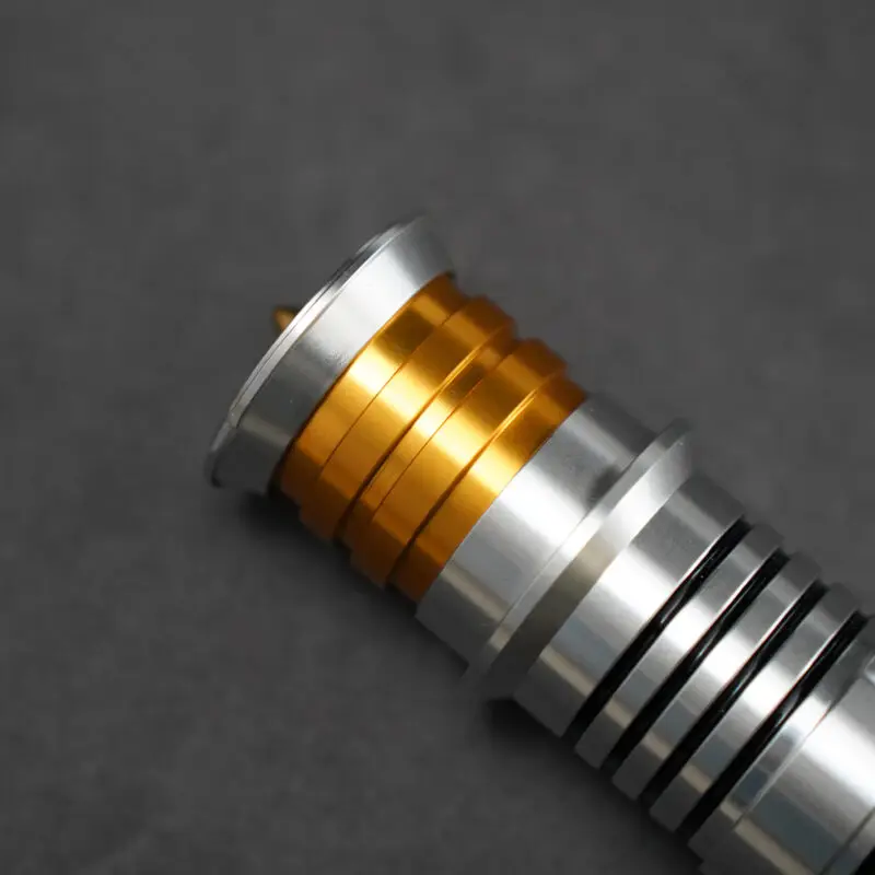 [89SABERS] Raven Lightsaber، جميع المواد المعدنية، إعادة طباعة مقاسات دعامة الفيلم 1:1، مع 19 مجموعة من الخطوط الصوتية والمؤثرات الضوئية.