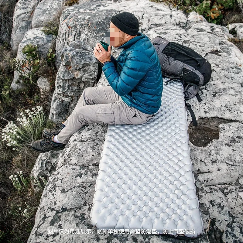 R5.8 キャンプ用インフレータブルマットレス 軽量防湿パッ - Inflatable Mattress のレビューと価格