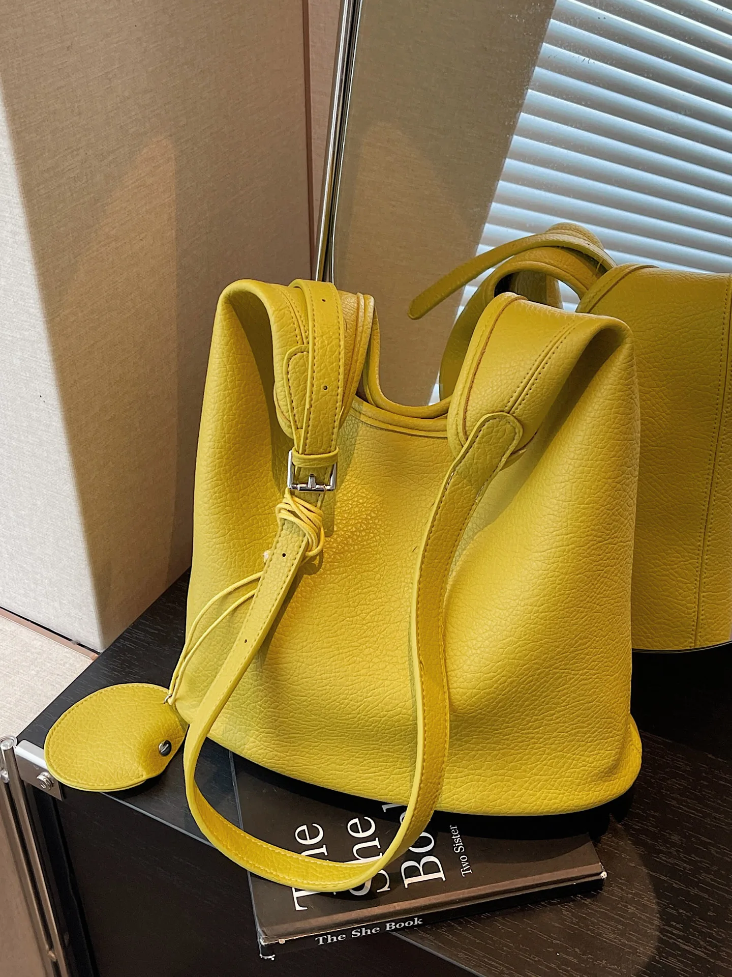 Korean Style Fashion Minimalist Soft Leather Casual Lazy Daily Commuting Tote Bag Mother Daughter Crossbody Bag for Work