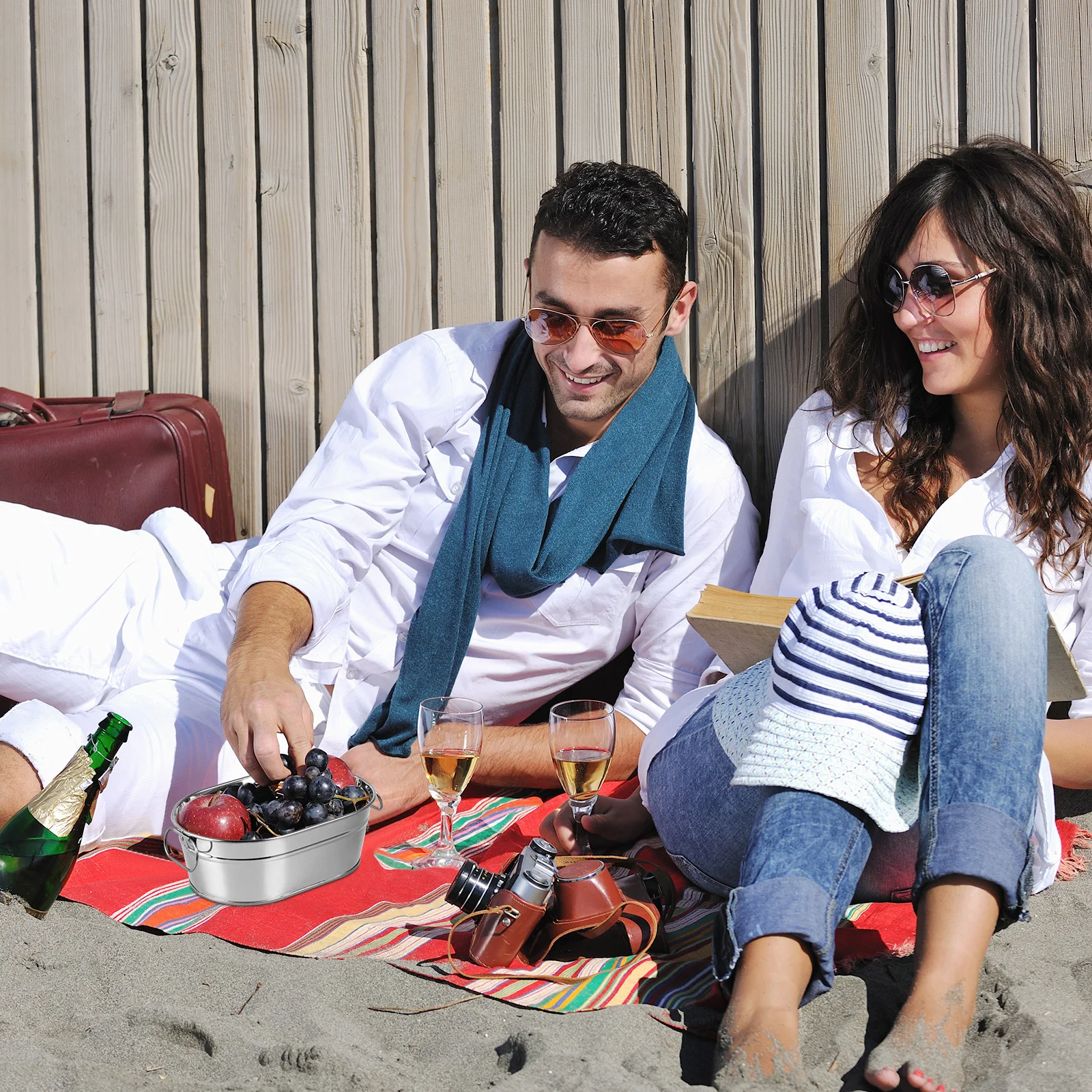 

Creative Tinplate Serving Bucket for Seafood and Beverages Oval Party Tub Ideal for Buffet Catering Bar Tableware Solution