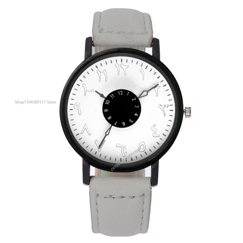 แนวคิดใหม่ยอดนิยมบุคลิกภาพย้อนกลับผู้หญิงและชายนาฬิการุ่นที่เรียบง่ายสีดําสีขาวคู่เข็มขัดนาฬิกาข้อมือควอตซ์