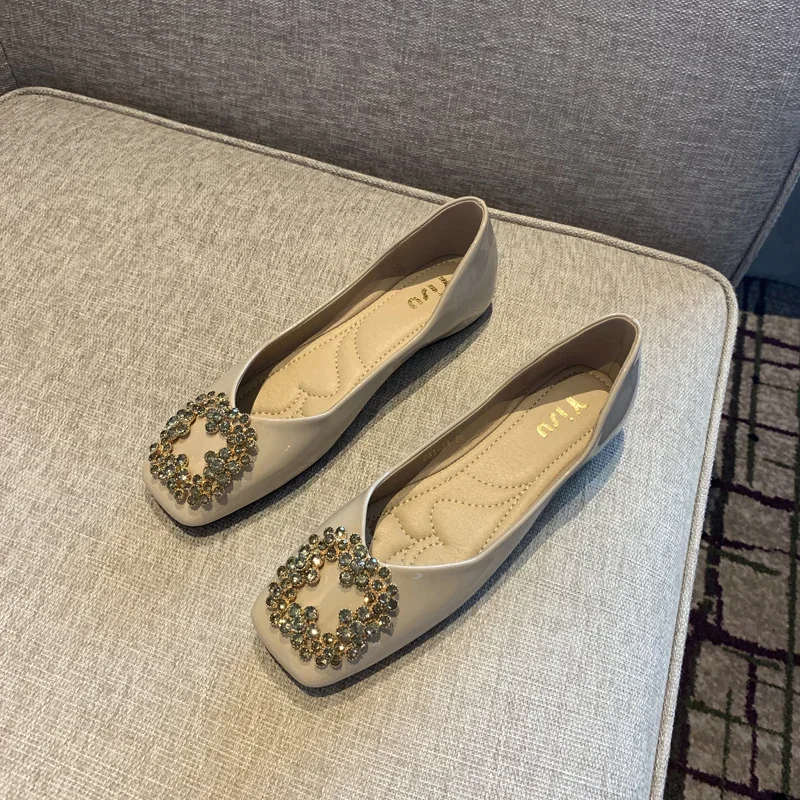 2025 Spring and Autumn New Korean Fashion Rhinestone Square Button Lacquer Leather Flat Shoes Square Head Casual Women's Shoes view 4