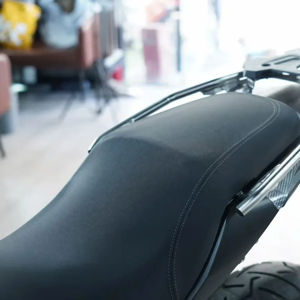 FOR VOGE DS900X Integrated Main & Auxiliary Dual-Person Synchronized Thickened Support Wider And Longer Rear Seat for Enhanced