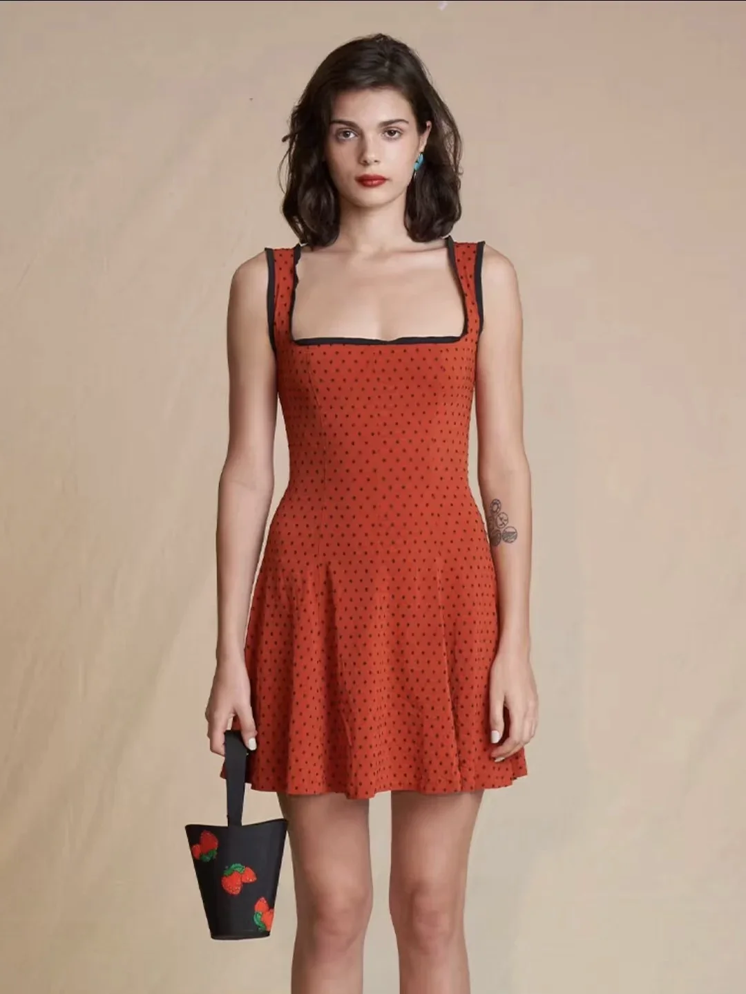 

Women's red French retro polka dot summer new dress, women's small stature slimming A-line square neck suspender dress