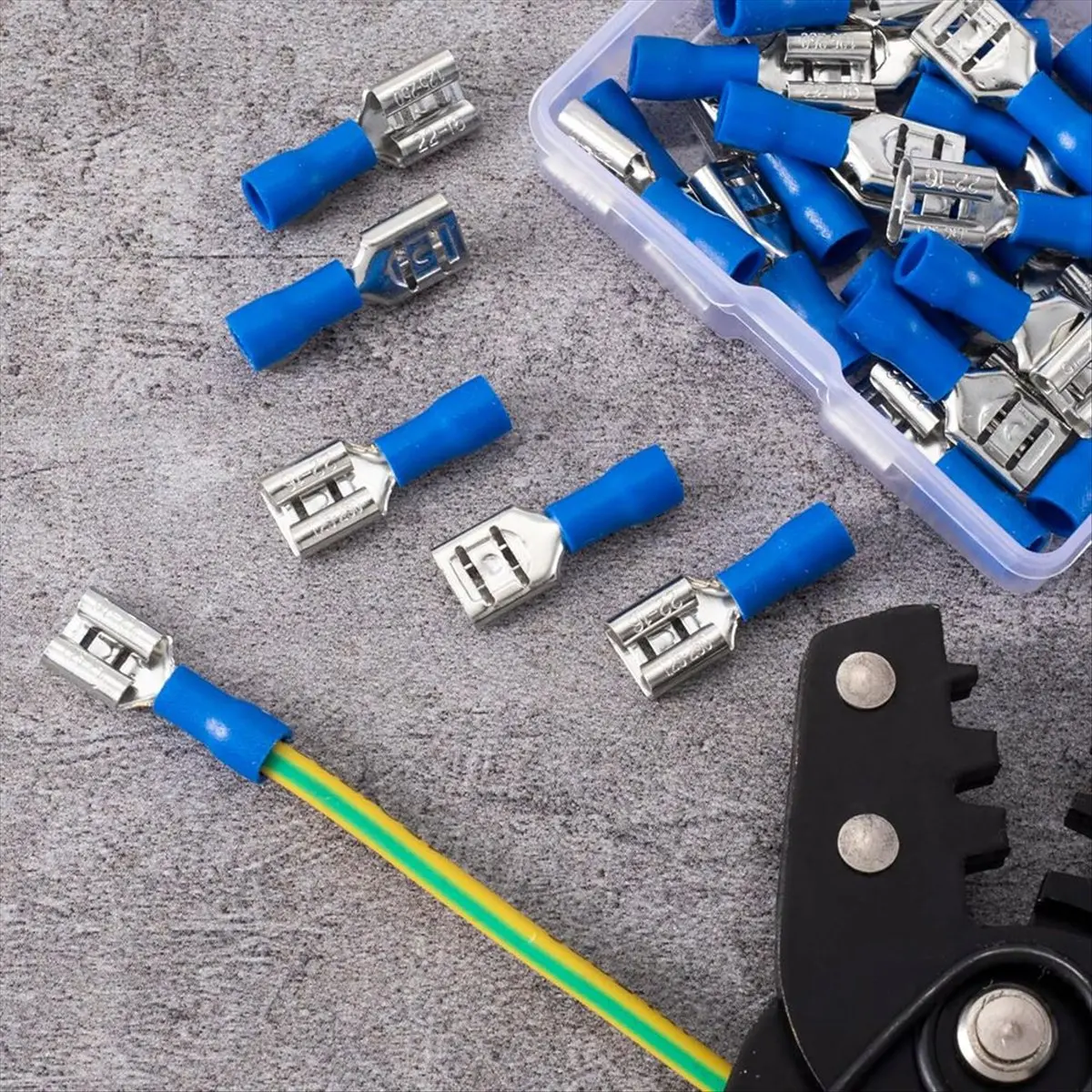 AA83 20PCS 1/4In Female Spade Connectors,Insulated Spade Wire Connector Combo Kit,Female Electrical Crimp Terminals,22-16 AWG