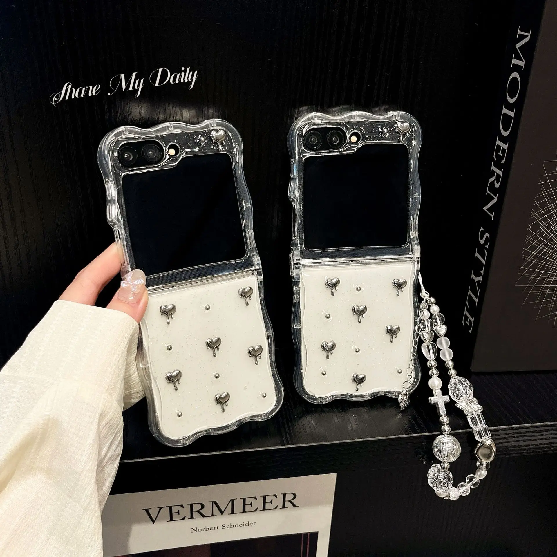 

Silver Hearts Phone Case for Samsung Galaxy Z Flip 7 6 5 4 Protective Back Cover for ZFlip5 ZFlip6 ZFlip7 Case Shell