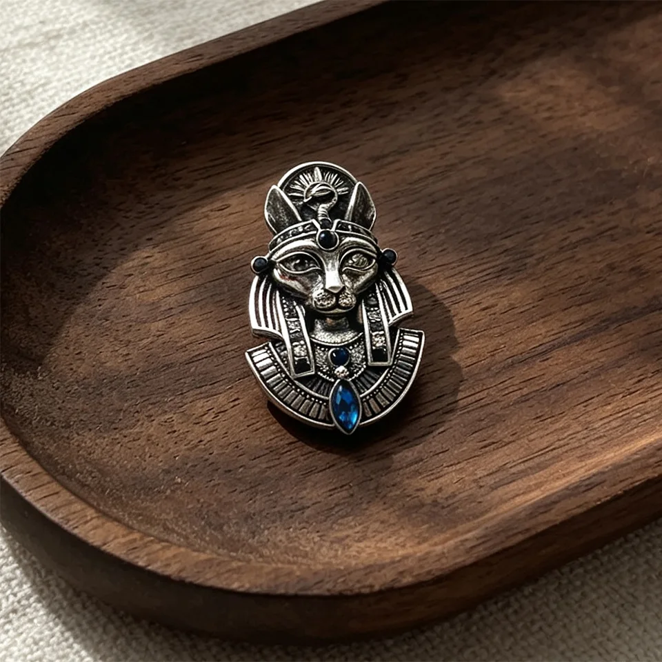Medieval Halloween Bastet Cosplay Prop Brooch Lapel Pin Aged Finish Vintage Egyptian For Carnival Party Adult Unisex Gift view 2