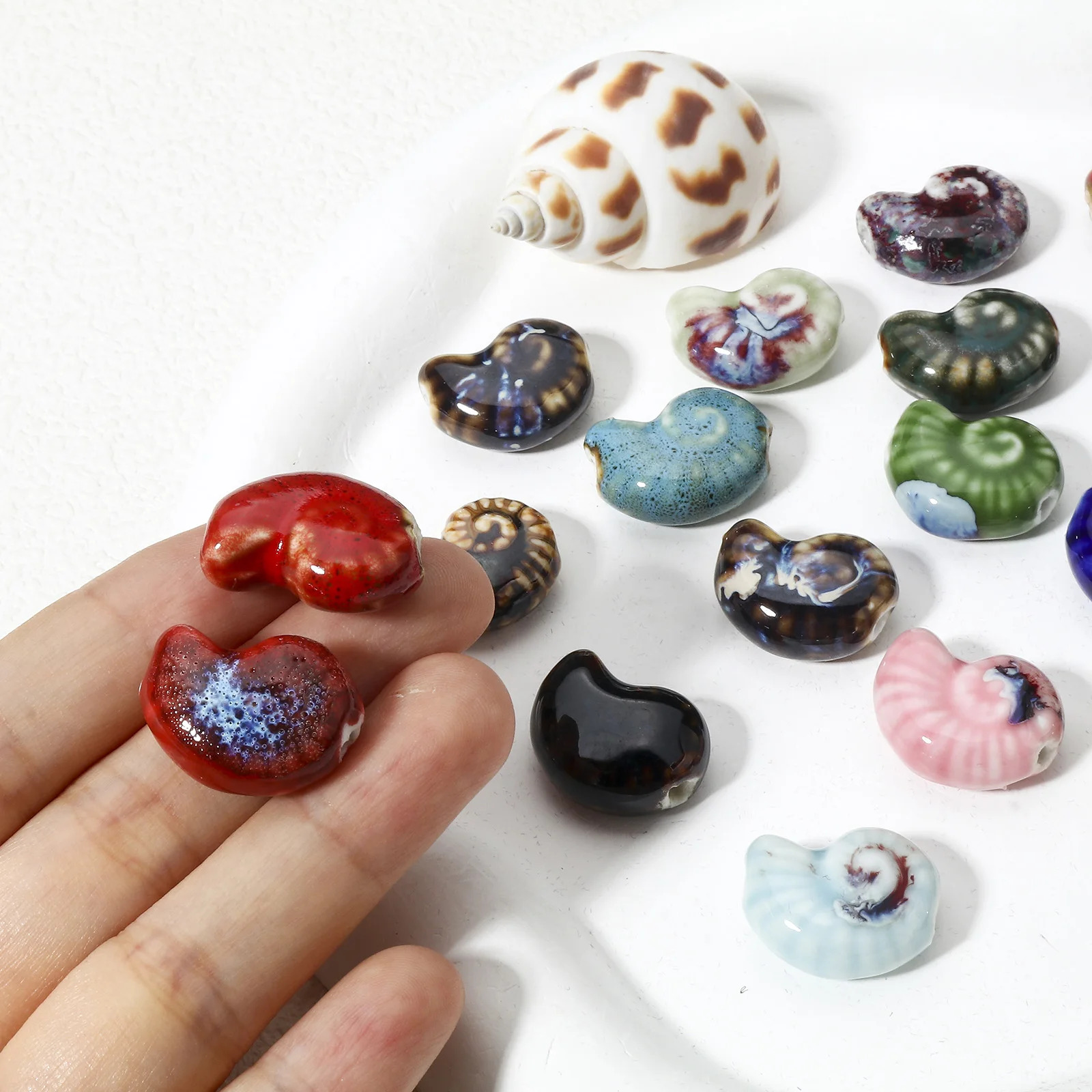 10 PCs 3D Ceramic Ocean Jewelry Beads For DIY Charm Jewelry Making Conch/ Sea Snail Bead About 21mm x 17mm, Hole: Approx 2mm