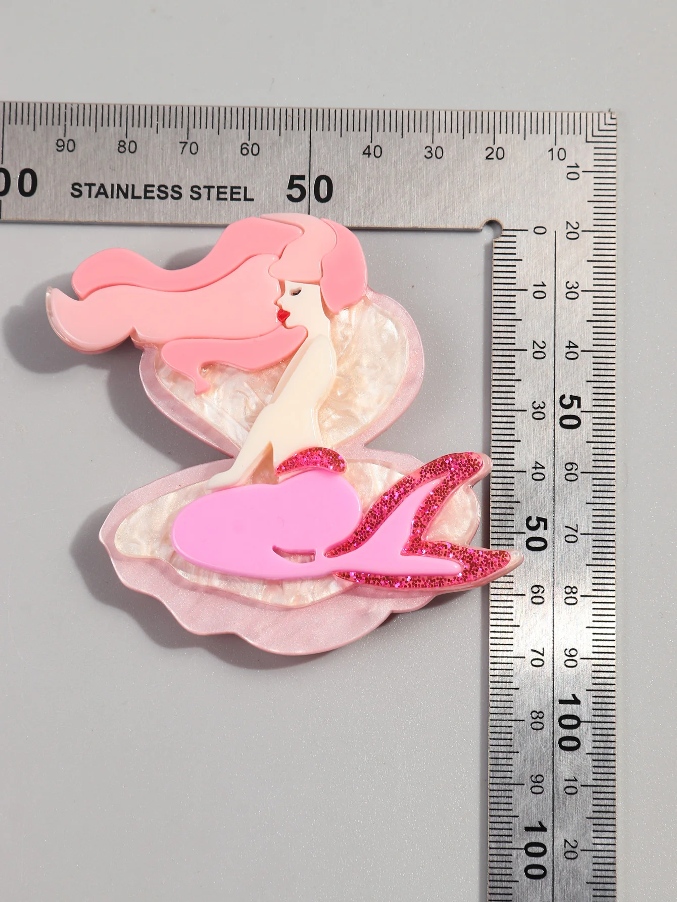 FishSheep Glitter Pink Mermaid Acrylic Big Brooches Pins for Women Resin Cartoon Badges Handmade Clothing Jewelry Accessories