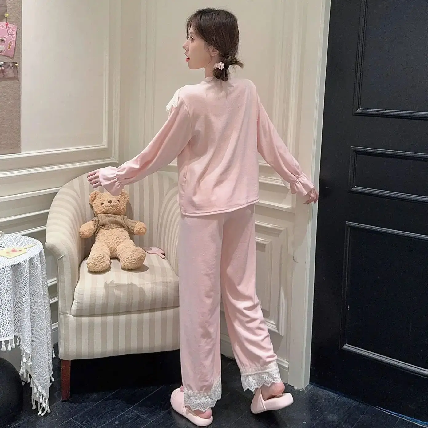 Women Luxury Sleepwear Long Sleeve Shirt Pants Pink Pajamas Winter Loungewear 2Pcs Island Velvet Nightgown Sexy Lace Homewear