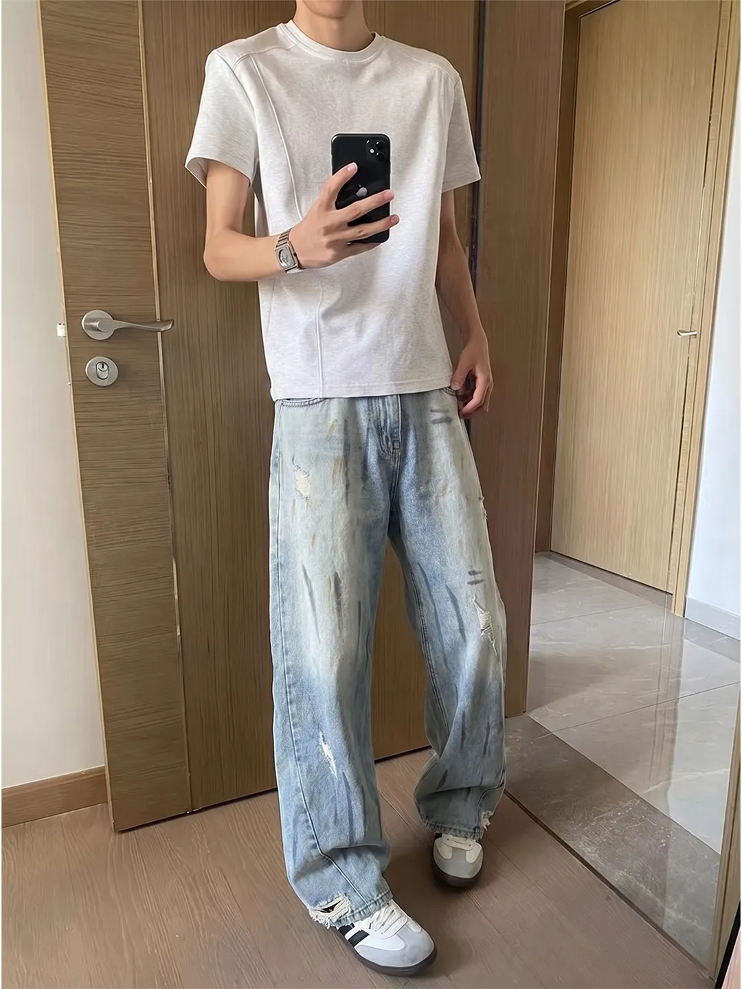 

Men's Summer High Street Graffiti Distressed Denim Straight Leg Long Pants Loose Fit Knife Cutout Slimming Effect