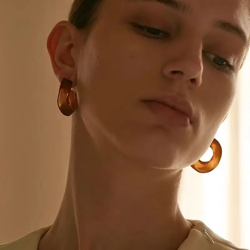 

Jenny&dave Twisted Tricolor Resin Earrings With A Light Luxury And Niche Design, Simple And Elegant Style Earrings Ear Cuffs