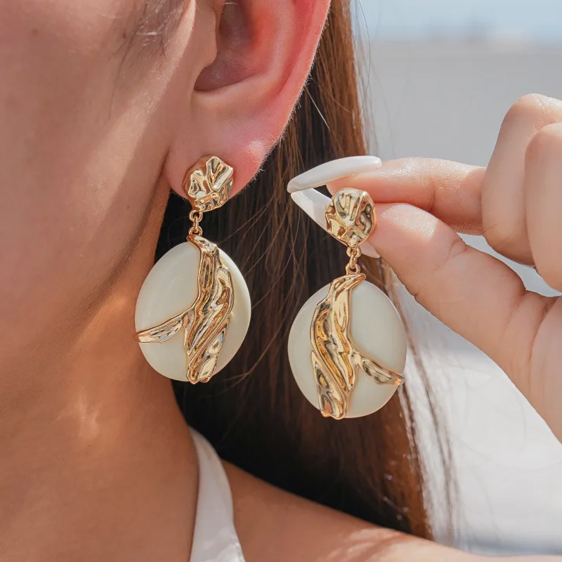 Vintage Oil Painting Resin Dangle Earrings Gold Foil Swirl Round Drop Earrings Retro Earrings Elegant Daily Jewelry for Women