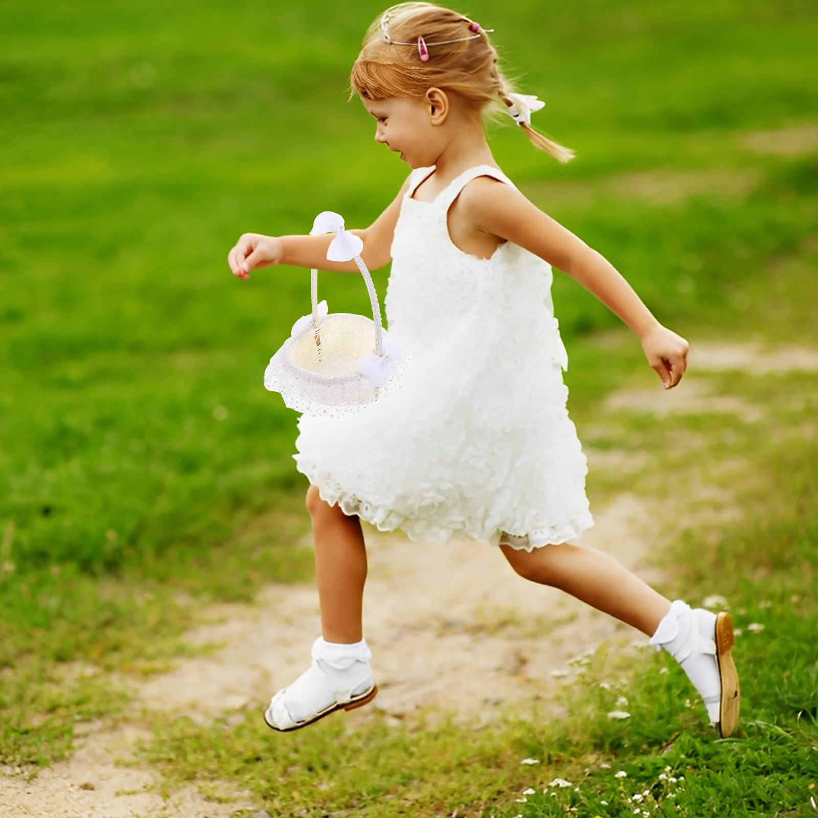 

Romantic Petal Basket Flower Girl with Flowers Container Baskets for Weddings Baby Boy White