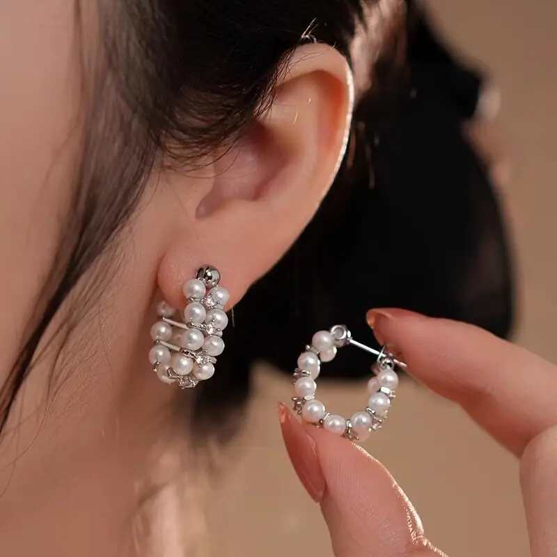 

Nordic fashion freshwater pearl 3.5-4.5mm double-row pearl earrings with clasp, high-end light luxury for women