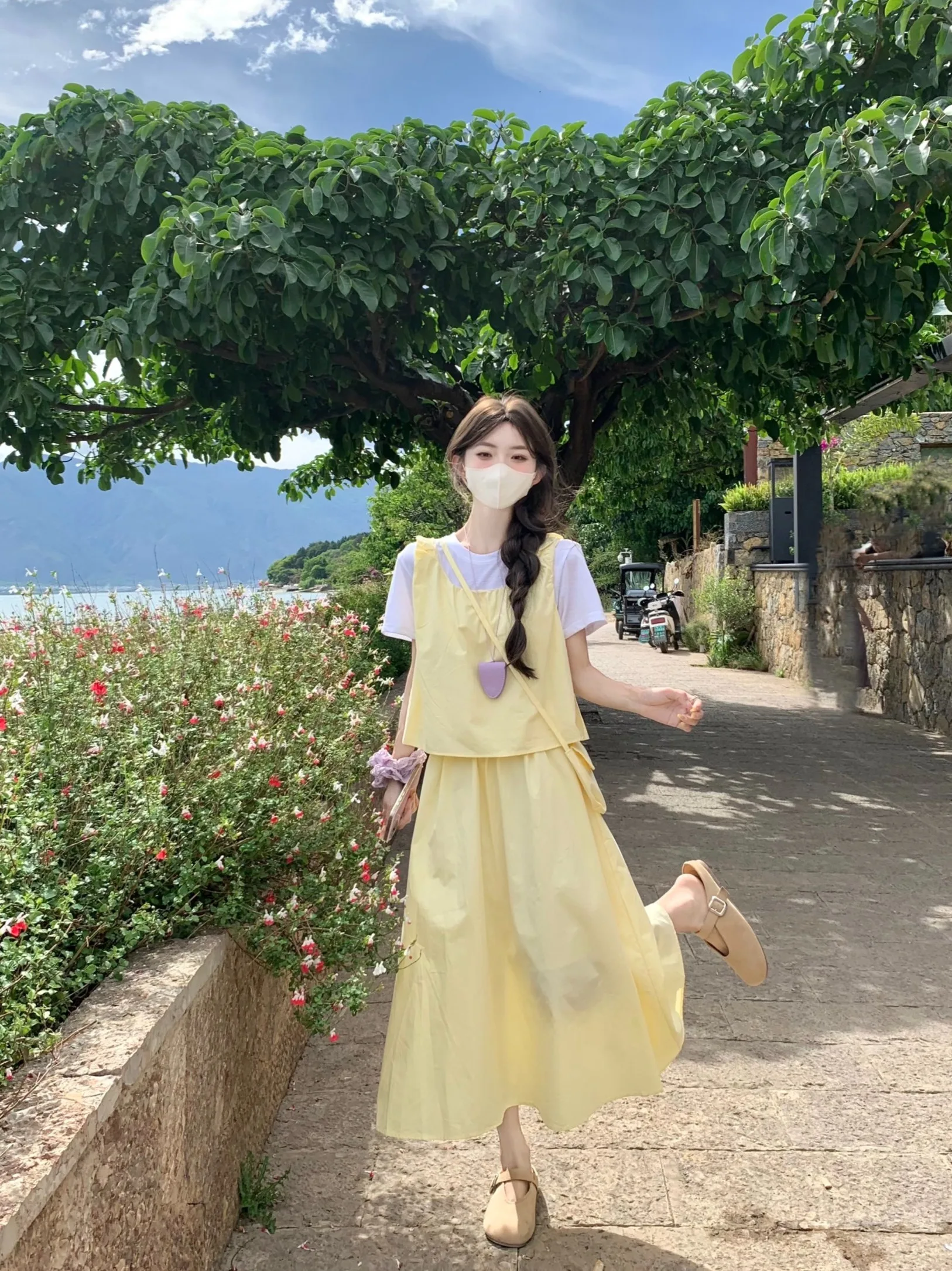 

Korean Gentle Style Women's Spring 2026 Three-Piece Set T-Shirt Vest Top High Waist Skirt Comfortable Casual Outfit