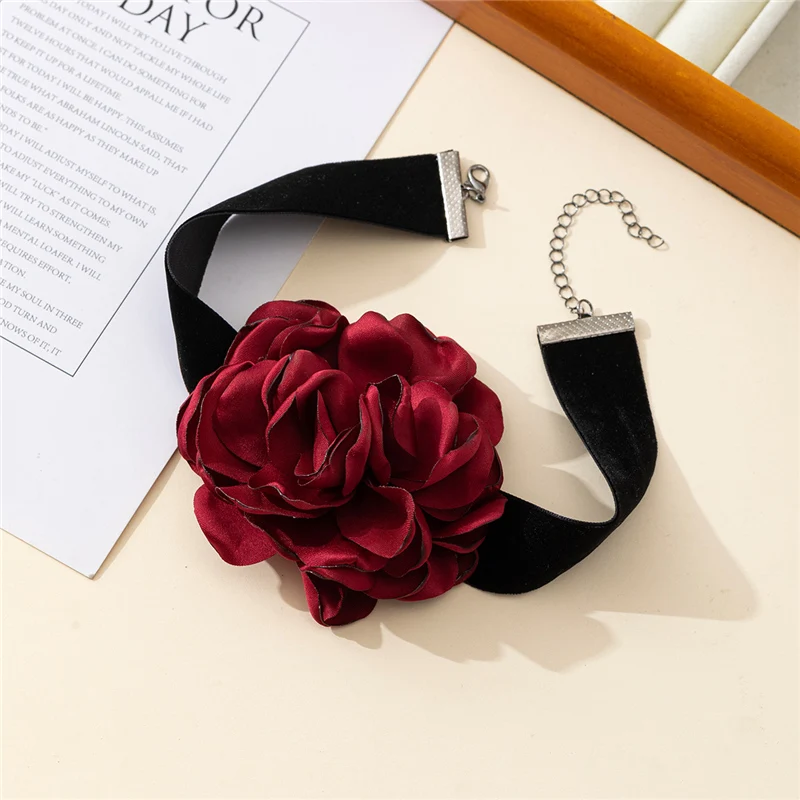 Temperament Romantic Big Rose Flower Necklaces Wide Black Velvet Choker For Women Fashion Neck Jewelry Party Gift Collares