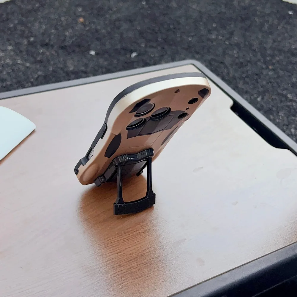 حافظة هاتف رياضية فاخرة للغاية على طراز السيارة مع تأثير قوي ثلاثي الأبعاد وقبضة ممتازة لهاتف آيفون 17 16