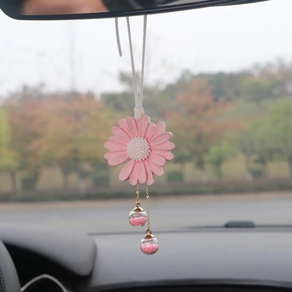 Daisy Daisy Car Interior Decoration Handmade Fragrance Plaster Car Hanging Pendant Flower Crystal Daisy Rearview Mirror Pendant